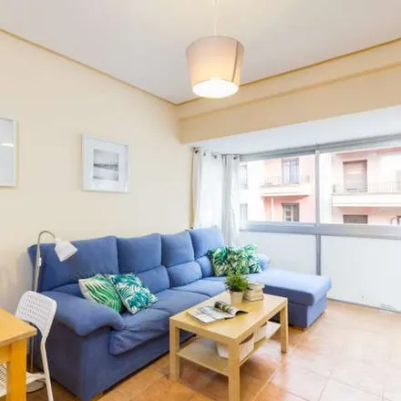 Rent this 1 bed apartment on Madrid in Embassy of Portugal, Calle de Lagasca