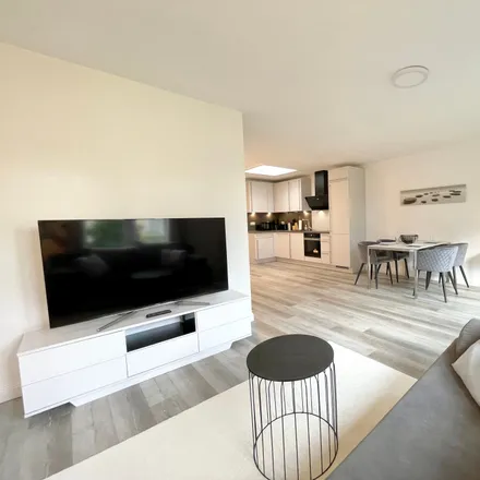Rent this 2 bed apartment on Meiendorfer Straße 97 in 22145 Hamburg, Germany