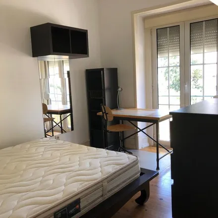 Rent this 3 bed apartment on Calçada da Palma de Baixo in Calçada de Palma de Baixo, 1600-177 Lisbon