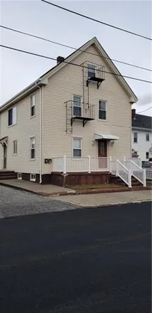 Image 1 - 78 Charpentier Avenue, Pawtucket, RI 02861, USA - Townhouse for rent