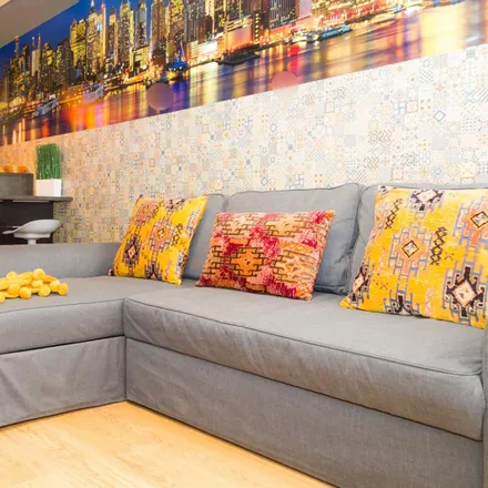 Rent this 2 bed apartment on Mundo dos Tecidos in Rua de Fernandes Tomás, 4000-218 Porto