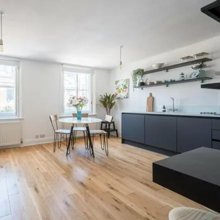 Rent this 1 bed apartment on Diamond Massage & Beauty in Toynbee Street, Spitalfields
