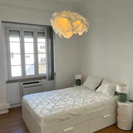 Rent this 1 bed apartment on Avenida Sidónio Pais in 1069-413 Lisbon, Portugal