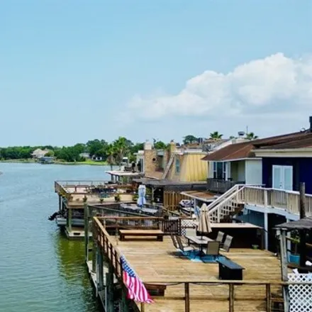 Buy this 2 bed townhouse on Kingston Harbor Drive in Taylor Lake Village, Harris County