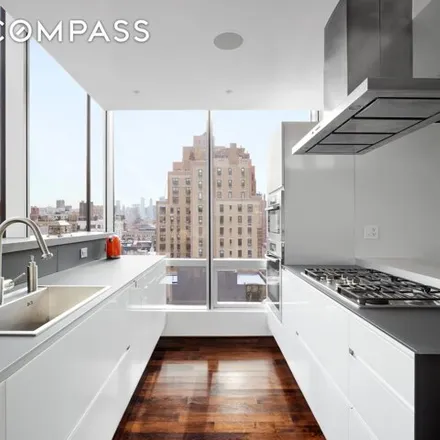 Image 9 - 166 West 18th Street, New York, NY 10011, USA - Condo for sale