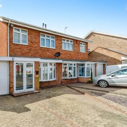 Buy this 3 bed duplex on Aberford Close in Darlaston, WV12 4TA
