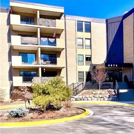 Buy this 1 bed condo on Waterford Court South in Edina, MN 55436