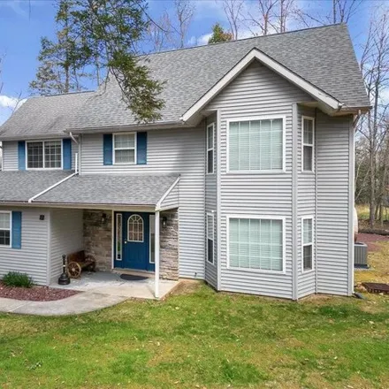 Buy this 5 bed house on 5276 Beechwood Road in Tobyhanna Township, PA 18610