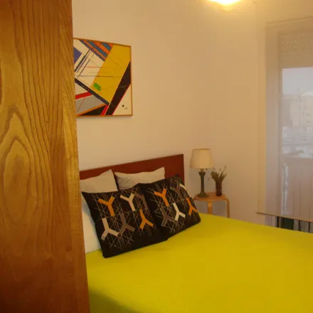 Rent this 2 bed room on Divisão de Investigação Criminal do Porto in Rua Cantor Zeca Afonso 730, 4200-534 Porto