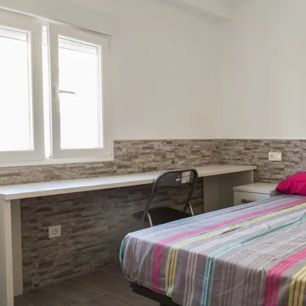 Rent this 3 bed room on Calle de Jaén in 2, 28941 Fuenlabrada