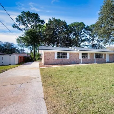 Buy this 4 bed house on 19 Magnolia Ave in Shalimar, Florida