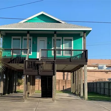 Rent this 3 bed house on 5779 Maco Street in Galveston, TX 77551