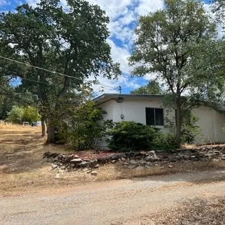 Buy this 2 bed house on 1291 Oakdale Lane in Redding, CA 96002