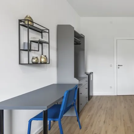Rent this 3 bed room on Thomasstraße 21 in 12053 Berlin, Germany