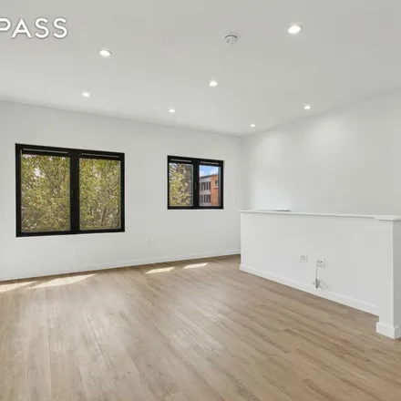 Image 3 - 47 Malcolm X Boulevard, New York, NY 11221, USA - Townhouse for rent