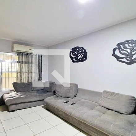 Rent this 4 bed house on Rua Itanhaém in Parque Jaçatuba, Santo André - SP