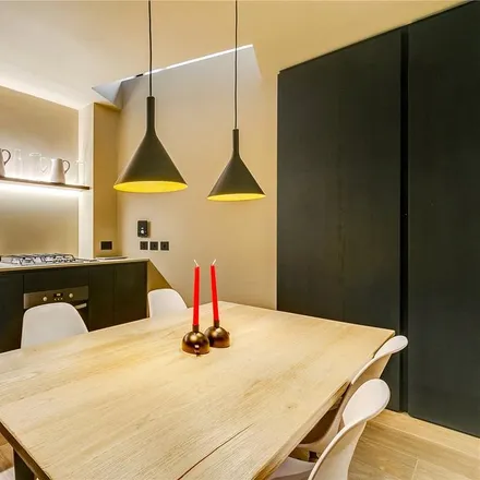 Image 5 - 29 Pottery Lane, London, W11 4LY, United Kingdom - House for rent
