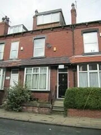Rent this 5 bed townhouse on Graham Avenue in Leeds, LS4 2LW
