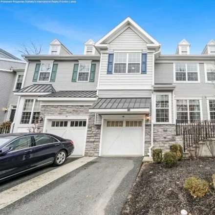Rent this 4 bed townhouse on 98 Masterson Court in Waldwick, NJ 07463