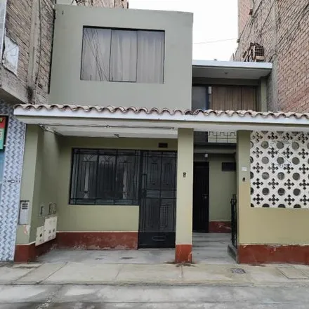 Buy this studio house on SS&S service in Avenida Universitaria, Los Olivos