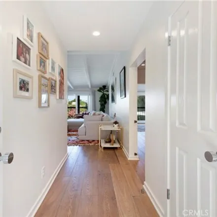 Image 6 - 13799 Valley Vista Boulevard, Los Angeles, CA 91423, USA - House for sale