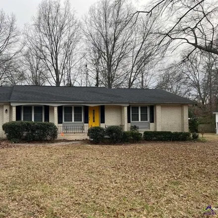 Rent this 3 bed house on 1558 Main Street in Perry, GA 31069