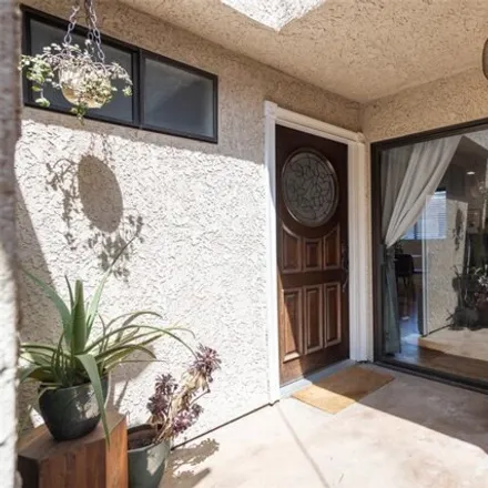 Image 8 - El Proyecto, Alley 80356, Los Angeles, CA 91402, USA - Townhouse for sale
