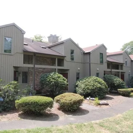 Rent this 2 bed townhouse on 64 Far View Cmns Unit 64 in Southbury, Connecticut