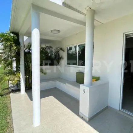 Rent this 4 bed house on unnamed road in 39300 Acapulco, GRO