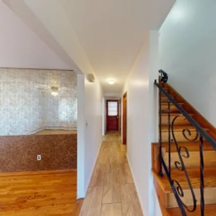 Buy this 3 bed apartment on 397 Jackson Avenue in Babylon, Copiague