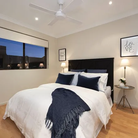 Image 4 - 333 Cavendish Road, Coorparoo QLD 4151, Australia - Apartment for rent