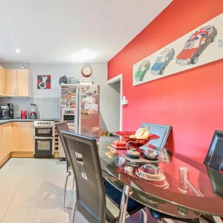 Image 7 - 8 Midland Terrace, Bristol, BS16 3DH, United Kingdom - Townhouse for sale