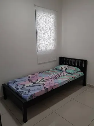 Rent this 3 bed apartment on Sapura Secured Technologies in Jalan 26/26, Setiawangsa
