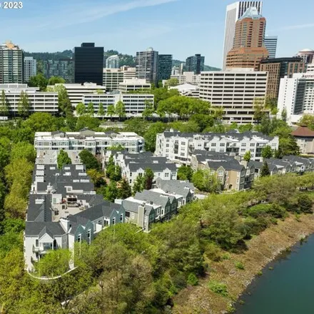 Buy this 1 bed condo on 205 South Montgomery Street in Portland, OR 97201