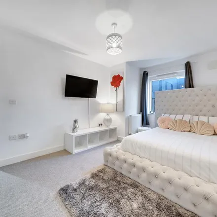 Rent this 1 bed apartment on Lawrence Court in Adenmore Road, London