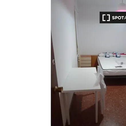 Rent this 5 bed room on Carrer de l'Equador in 4, 6