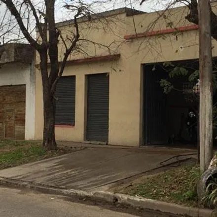 Buy this 3 bed house on Avenida Presidente Néstor Kirchner 2614 in Partido de Berazategui, B1880 BIG Berazategui