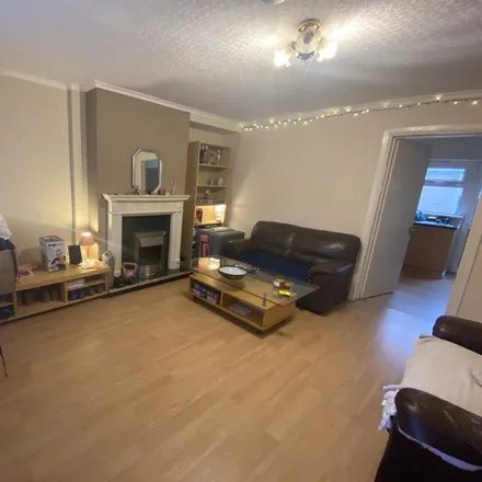 Image 2 - Poole Crescent, Metchley, B17 0PB, United Kingdom - House for rent