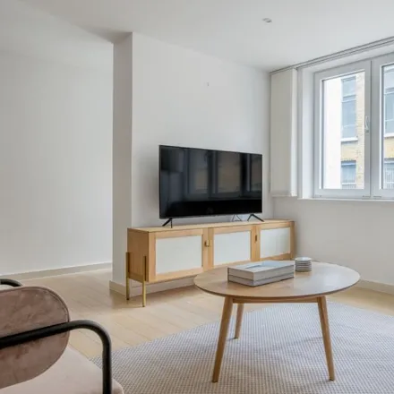 Rent this 2 bed apartment on 40 Nile Street in London, N1 7RF