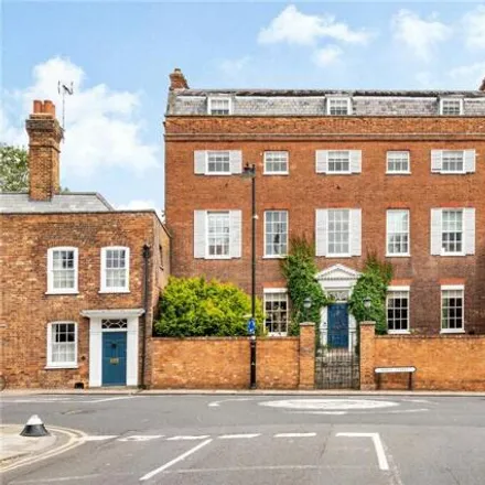 Rent this 4 bed duplex on Long Walk Gate in 17 Sheet Street, Windsor