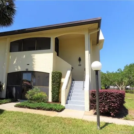 Buy this 2 bed condo on 2272 Forest Drive in Inverness, Citrus County