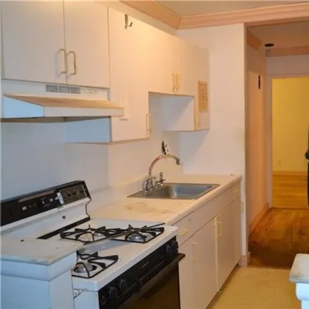 Image 5 - 614 Warburton Avenue, City of Yonkers, NY 10701, USA - Apartment for sale