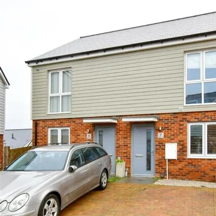 Buy this 2 bed townhouse on Coppice Close in Royal Tunbridge Wells, TN2 3YS