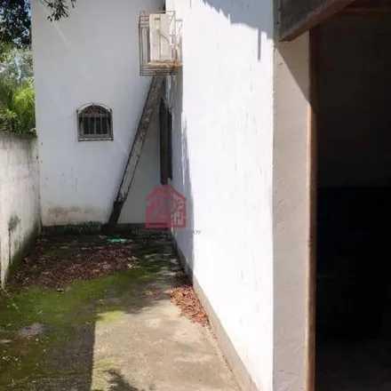 Buy this 3 bed house on Rua Valença in Jardim Mariléa, Rio das Ostras - RJ