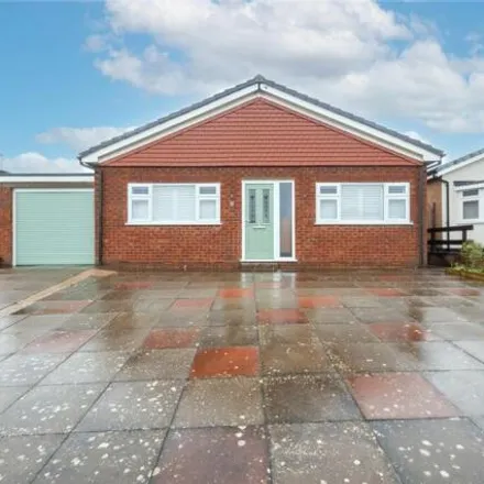 Buy this 2 bed house on Marlow Drive in Oakengates, TF2 7ED