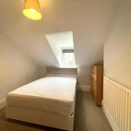 Image 3 - 25 Cotham Vale, Bristol, BS6 6HS, United Kingdom - Room for rent