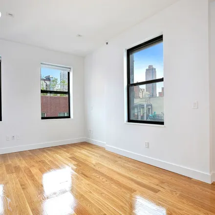 Image 3 - 223 East 80th Street, New York, NY 10028, USA - Townhouse for rent