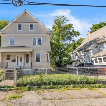 Image 2 - 49 Laurel St, Watertown, Massachusetts, 02472 - House for sale