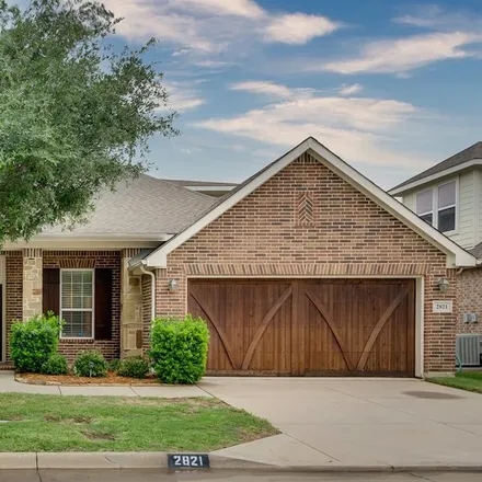 Buy this 4 bed house on 2811 Fox Creel Trail in Arlington, TX 76017