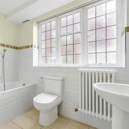 Image 9 - 21 Portsmouth Road, Portsmouth Road, London, SW15 3TD, United Kingdom - Apartment for sale